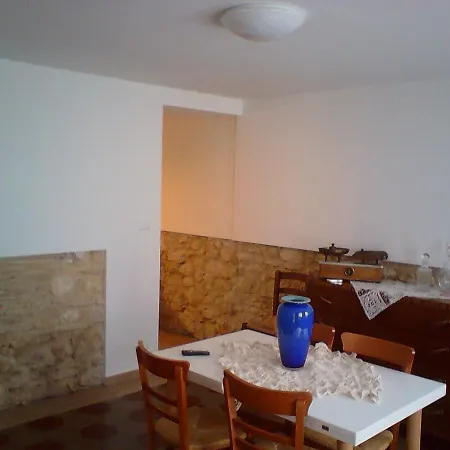 Vaiolet Ferienhaus *